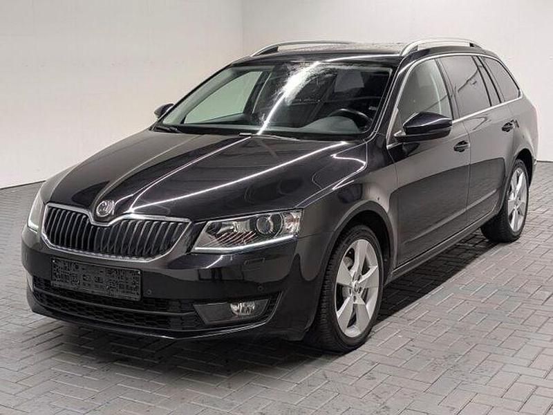 Gebraucht Skoda Octavia Elegance 140 PS (102 kW) 2013 Magicschwarzmet. Kombi