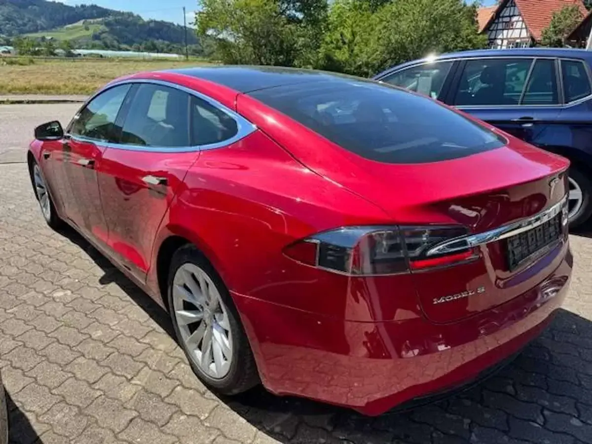 Gebraucht Tesla Model S Performance 395 kW (538 PS) 2017 Rot Kleinwagen