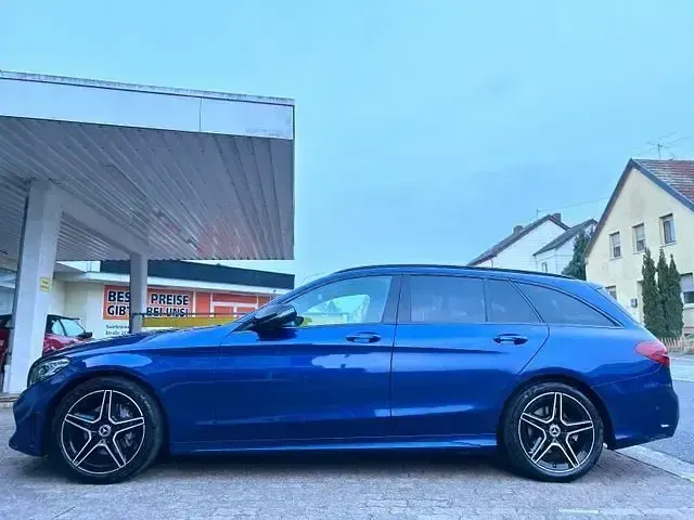 Gebraucht Mercedes C200 AMG 197 PS (144 kW) 2019 Blau Kombi
