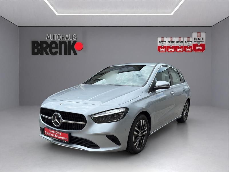 Silber Gebraucht 2024 Mercedes B180 Van / Kleinbus | 29.990 € (Fairer Preis) - Bild 1/3