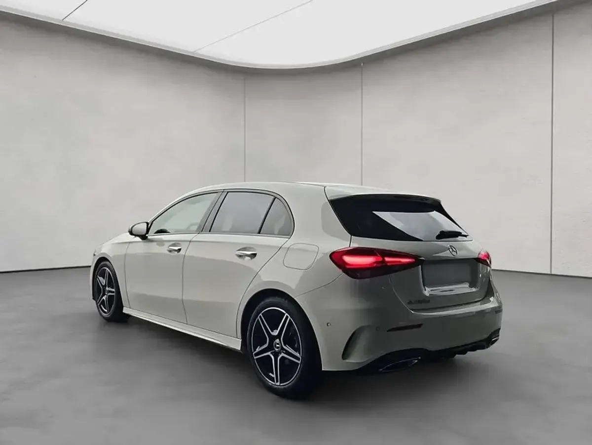 Gebraucht Mercedes A200 Advanced Plus 150 PS (110 kW) 2025 Grau Limousine