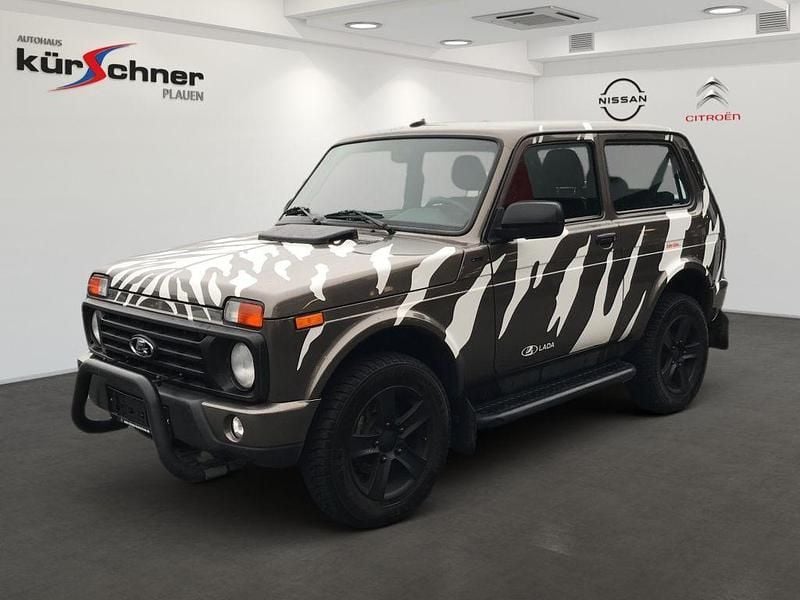 Grau Gebraucht 2021 Lada Urban SUV | 12.500 € (Fairer Preis) - Bild 1/4