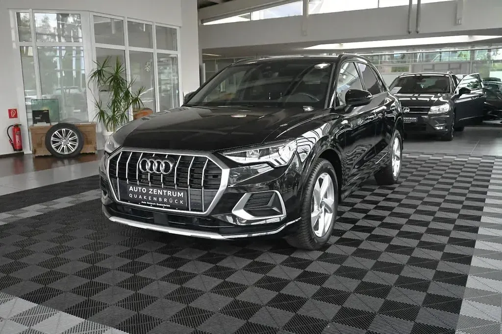 Gebraucht Audi Q3 Advanced 150 PS (110 kW) 2024 Schwarz SUV