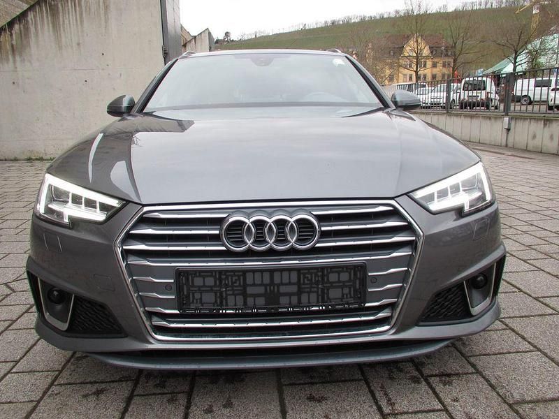 Gebraucht Audi A4 Design 150 PS (110 kW) 2019 Grau Kombi