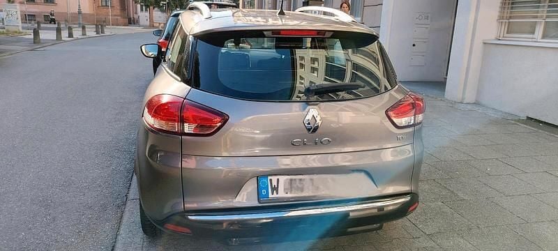 Silber Gebraucht 2016 Renault Clio GrandTour Experience Kombi | 4.700 € (Superpreis) - Bild 1/4