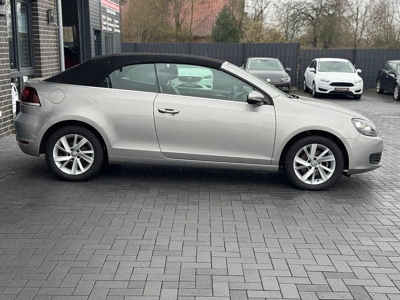 Gebraucht VW Golf 105 PS (77 kW) 2018 Silber Cabrio