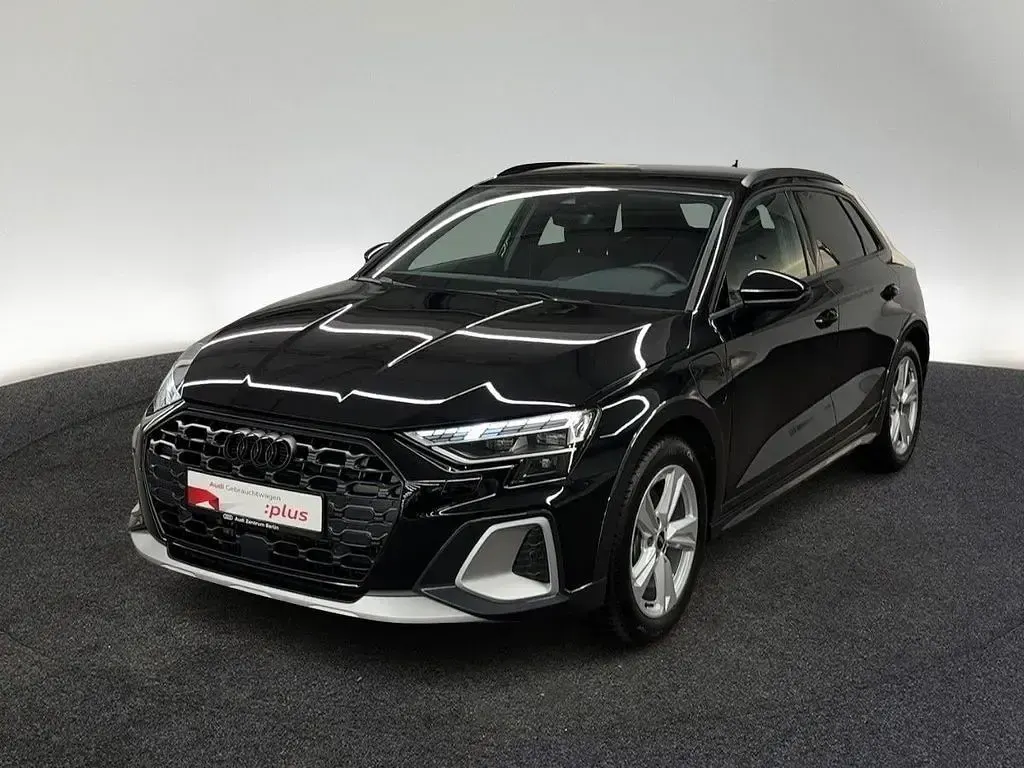 Gebraucht Audi A3 e-tron Ambiente 204 PS (150 kW) 2025 Mythosschwarz metallic Kleinwagen