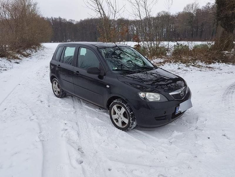 Schwarz Gebraucht 2005 Mazda 2 Active Limousine | 2.700 € (Fairer Preis) - Bild 1/4