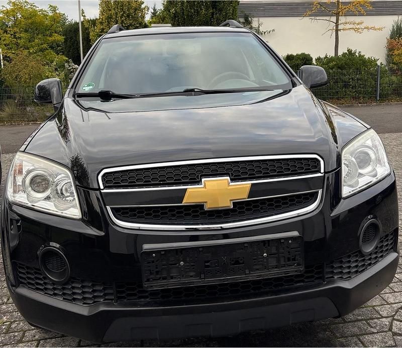Schwarz Gebraucht 2010 Chevrolet Captiva SUV | 2.000 € (Superpreis) - Bild 1/4