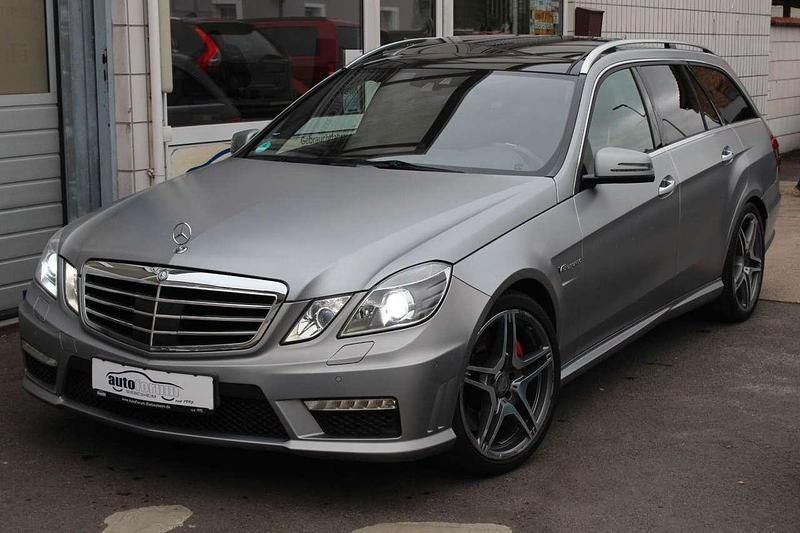 Gebraucht Mercedes E63 AMG AMG 557 PS (409 kW) 2011 Designo magno (metallic) Kombi