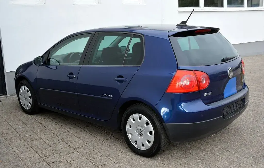 Gebraucht VW Golf VI United 105 PS (77 kW) 2008 Blau Kleinwagen