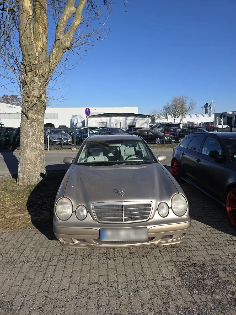 Gebraucht Mercedes E200 136 PS (100 kW) 1999 Limousine