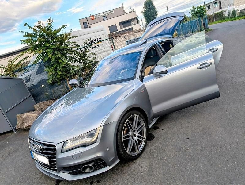 Grau Gebraucht 2012 Audi A7 Exclusive Kleinwagen | 16.500 € (Guter Preis) - Bild 1/4