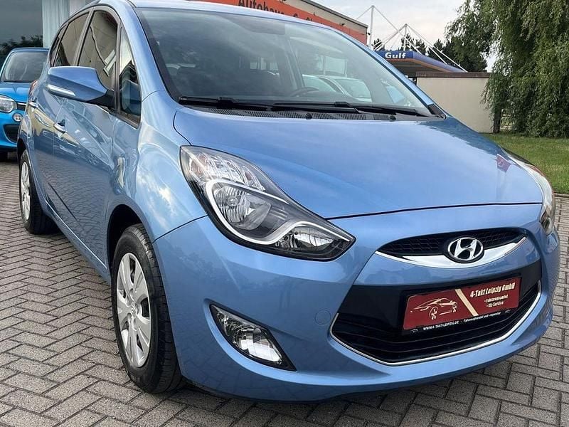 Blau Gebraucht 2014 Hyundai ix20 Comfort Kleinwagen | 11.980 € (Fairer Preis) - Bild 1/4