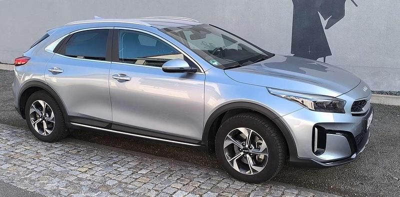 Gebraucht Kia XCeed 140 PS (102 kW) 2025 Silber SUV