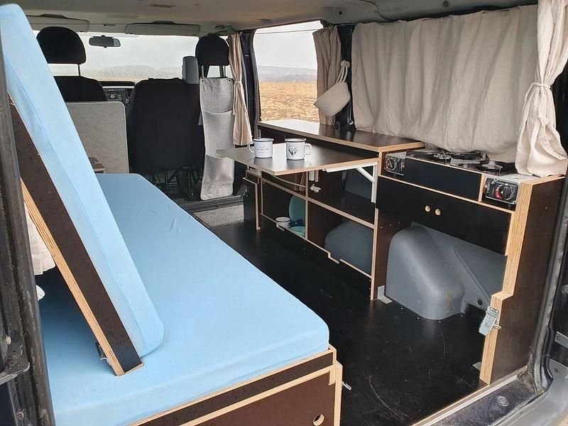 Second-hand Ford Transit 140 CP (102 kW) 2009 Negru Monovolum