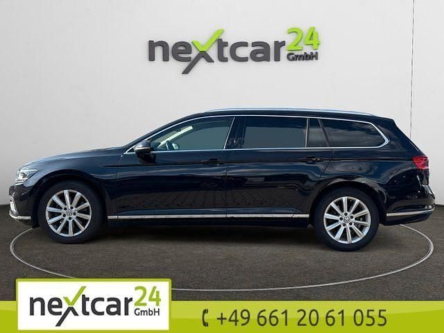 Gebraucht VW Passat Elegance 150 PS (110 kW) 2021 Black metallic Kombi