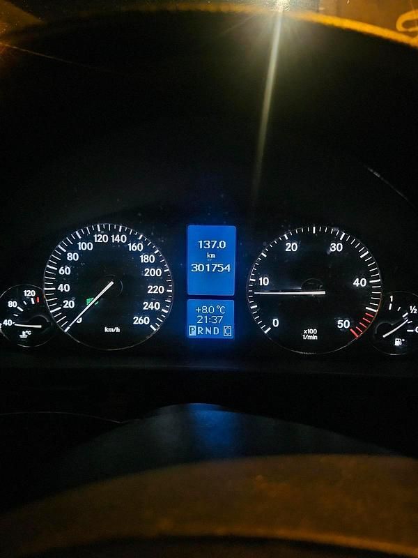 Gebraucht Mercedes C220 150 PS (110 kW) 2004 Grau Kombi