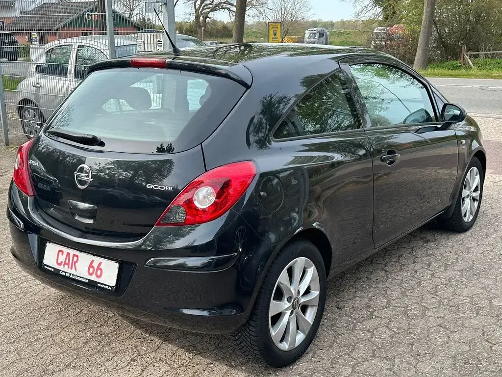 Second-hand Opel Corsa Active 69 CP (50 kW) 2013 Negru Hatchback