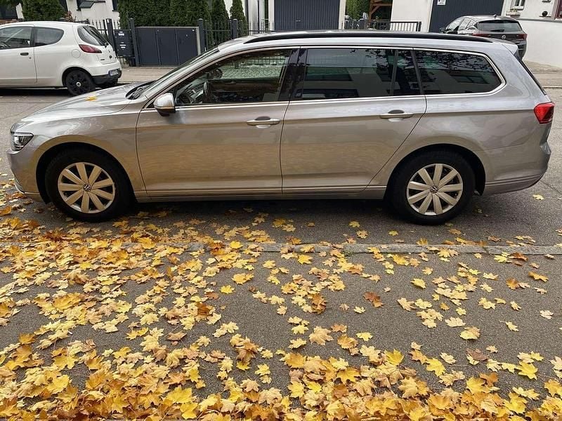 Gebraucht VW Passat Business 150 PS (110 kW) 2020 Grau Kombi