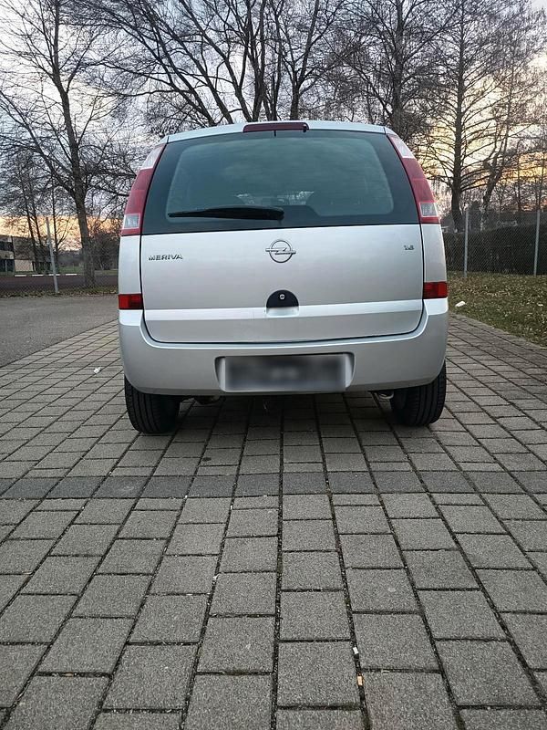 Gebraucht Opel Meriva 101 PS (74 kW) 2004 Silber Van / Kleinbus