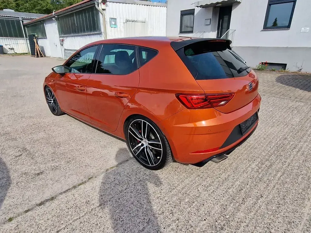 Occasion Seat Leon CUPRA 300 ch (220 kW) 2018 Orange Berline