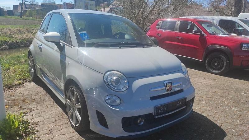 Usado Abarth 500 135 HP (99 kW) 2011 Cinzento Citadino