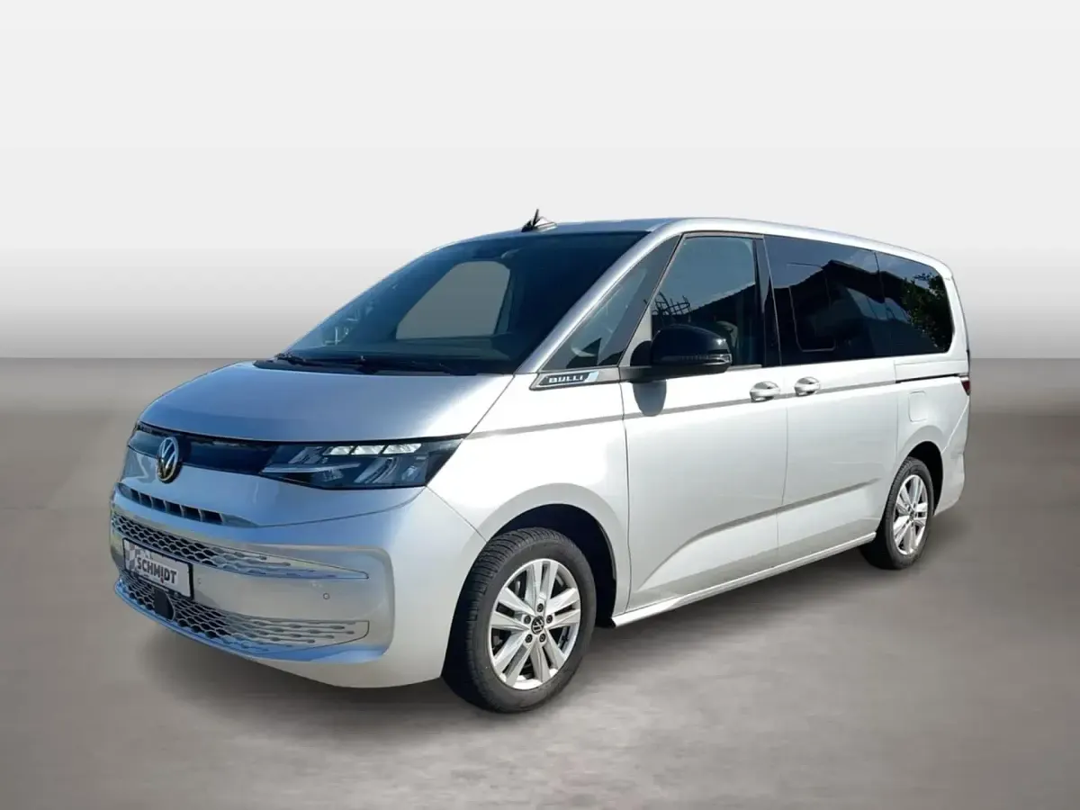 Gebraucht VW Multivan Basis 150 PS (110 kW) 2022 Silber Van / Kleinbus