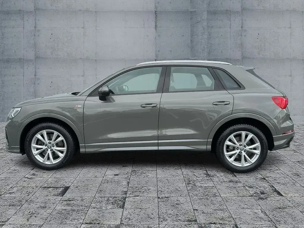 Gebraucht Audi Q3 Ambiente 190 PS (139 kW) 2019 Chronosgrau metallic SUV
