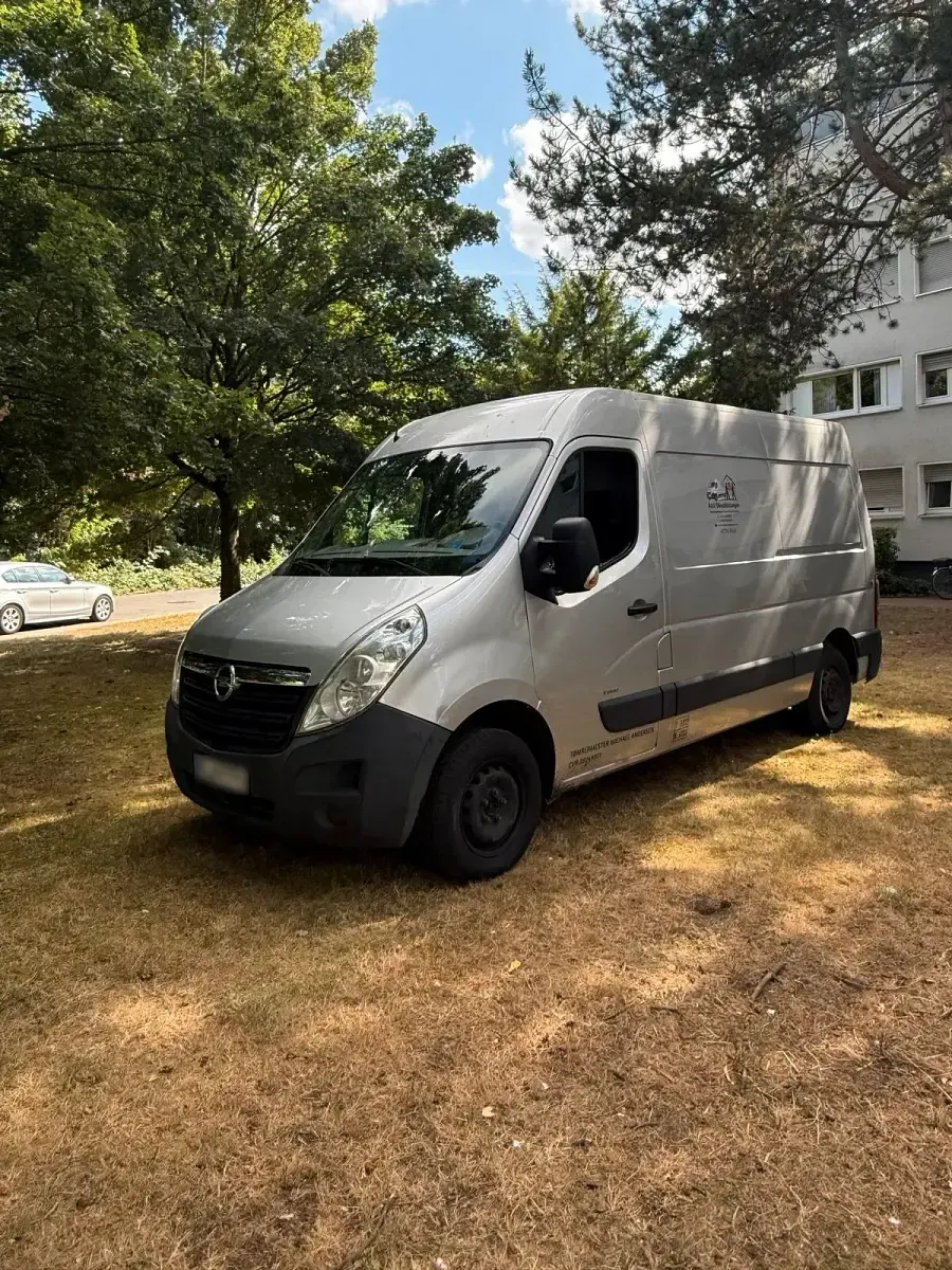 Gebraucht Opel Movano 131 PS (96 kW) 2011 Silber Van / Kleinbus