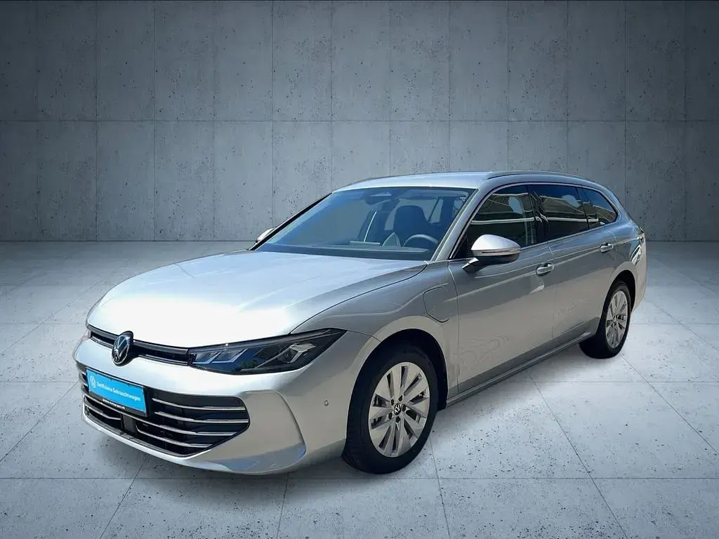 Usata VW Passat Business 150 CV (110 kW) 2025 Argento Station wagon