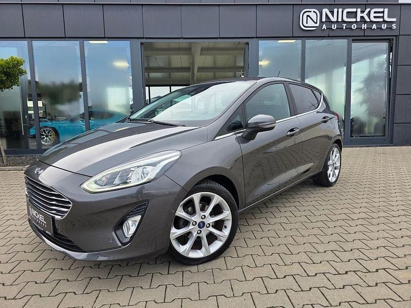 Magnetic Gebraucht 2017 Ford Fiesta Titanium Kleinwagen | 11.999 € (Etwas zu teuer) - Bild 1/4