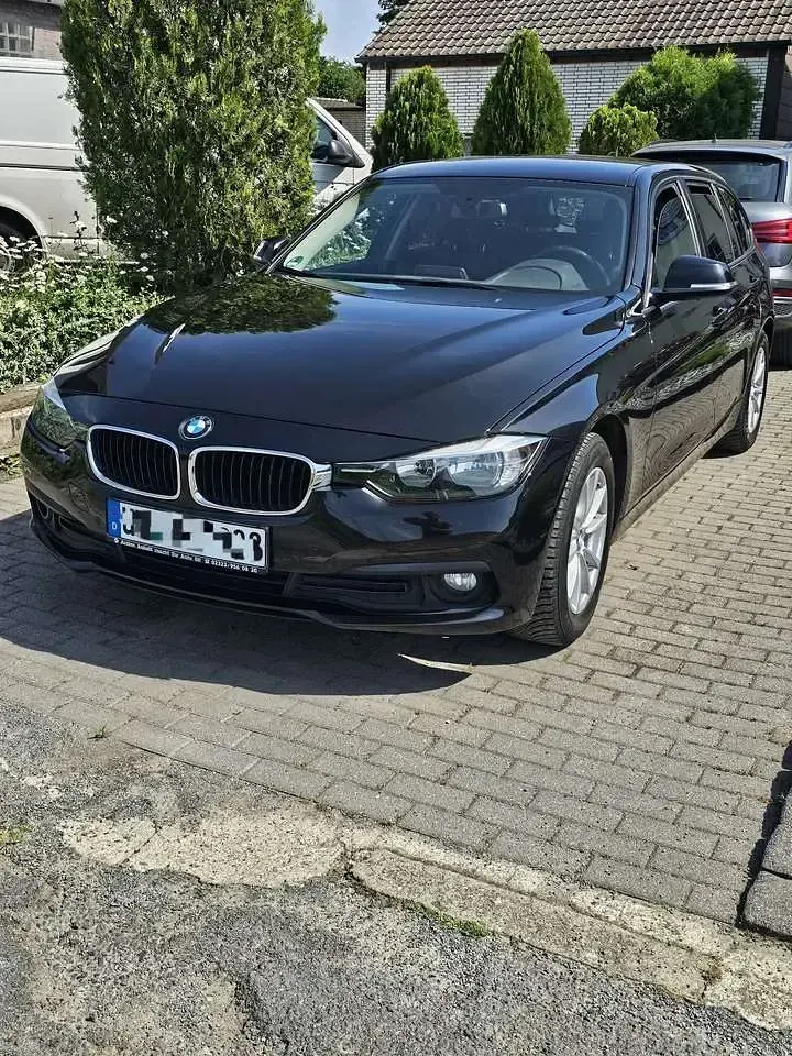 Gebraucht BMW 318 Advantage 136 PS (100 kW) 2016 Schwarz Kombi