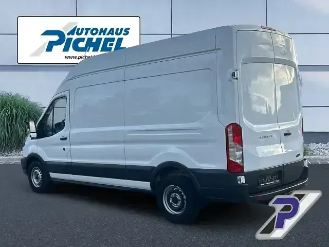 Używany Ford Transit 131 KM (96 kW) 2019 Biały Sedan/Limuzyna