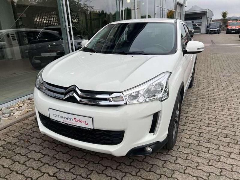 Lack weiss antarctique v2/deck Gebraucht 2015 Citroën C4 Aircross Tendance SUV | 11.900 € (Etwas zu teuer) - Bild 1/4