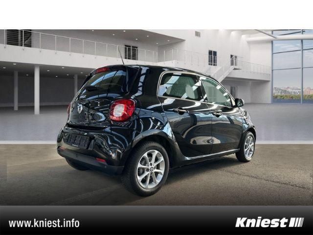 Gebraucht Smart ForFour Passion 71 PS (52 kW) 2018 Schwarz Kleinwagen