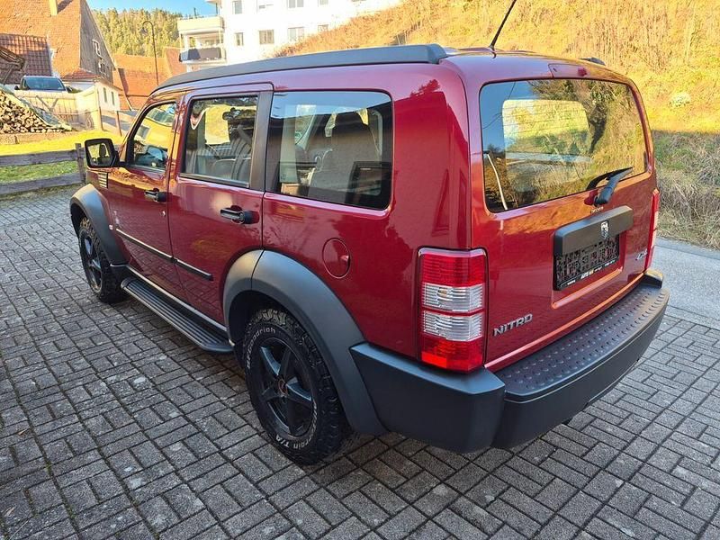 Gebraucht Dodge Nitro SXT 205 PS (150 kW) 2007 Schwarz SUV