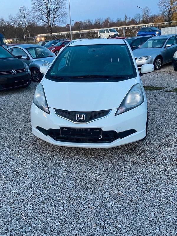 Gebraucht Honda Jazz 100 PS (73 kW) 2009 Weiß Kleinwagen