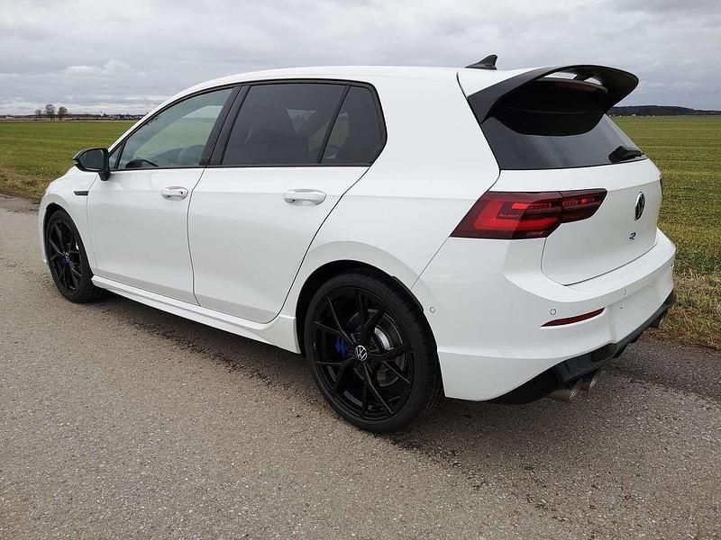 Gebraucht VW Golf VIII R 400 PS (294 kW) 2024 Pure white Limousine