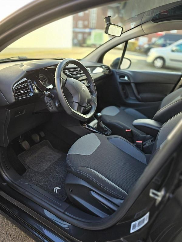 Schwarz Gebraucht 2011 Citroën C3 Kleinwagen | 3.000 € (Fairer Preis) - Bild 1/4