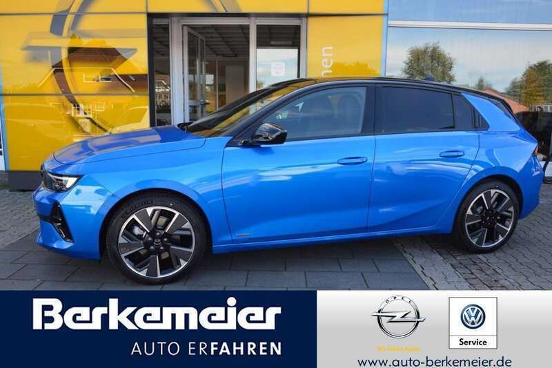 Blau Gebraucht 2023 Opel Astra Ultimate Limousine | 28.480 € (Guter Preis) - Bild 1/4