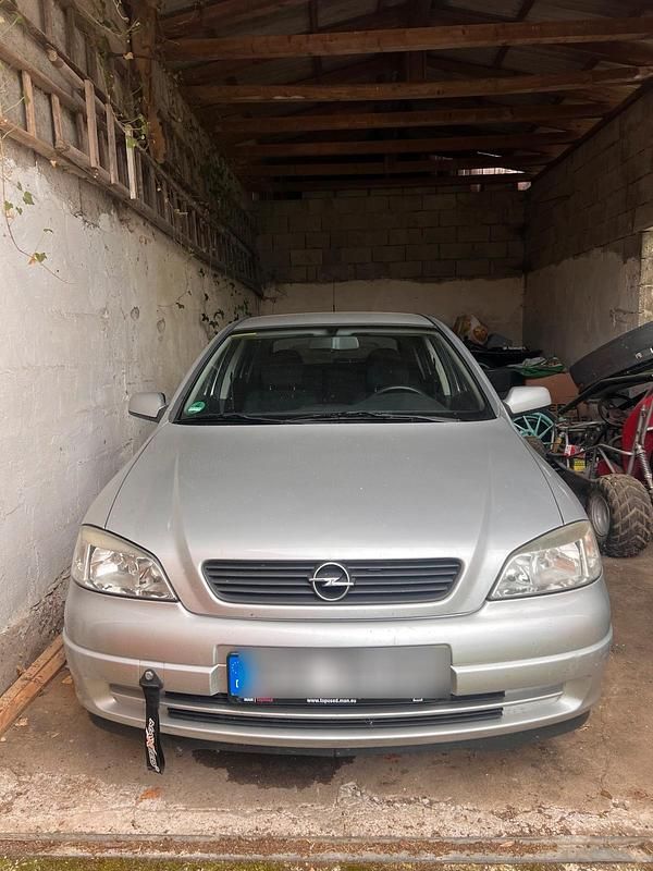 Silber Gebraucht 2002 Opel Astra Kleinwagen | 800 € (Guter Preis) - Bild 1/4