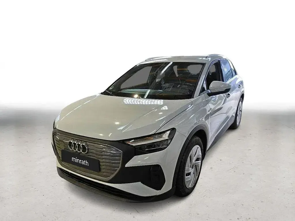 Gebraucht Audi Q4 e-tron Ambiente 150 kW (204 PS) 2023 Gletscherweiß metallic SUV