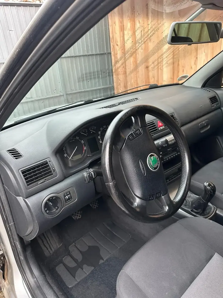 Usata Skoda Octavia 115 CV (84 kW) 2003 Argento Station wagon