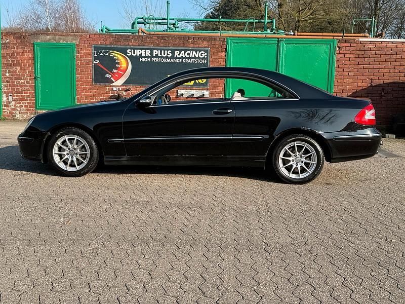 Gebraucht Mercedes CLK320 218 PS (160 kW) 2004 Schwarz Coupé