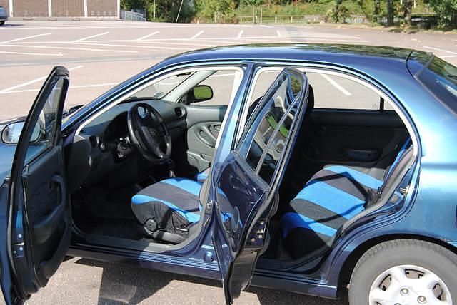 Gebraucht Hyundai Accent 102 PS (75 kW) 1998 Blau metallic Kleinwagen