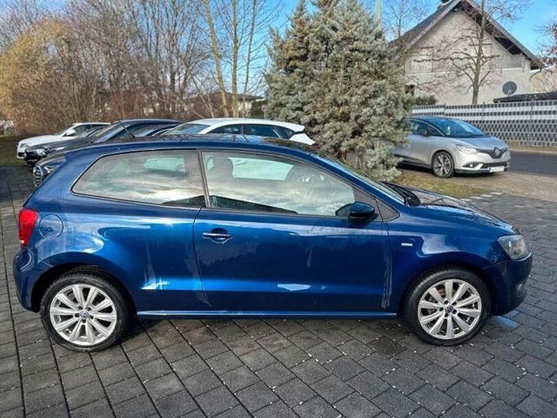 Gebraucht VW Polo Match 75 PS (55 kW) 2012 Blau Kleinwagen
