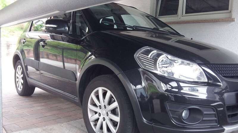 Schwarz Gebraucht 2012 Suzuki SX4 Style Limousine | 7.900 € (Fairer Preis) - Bild 1/4