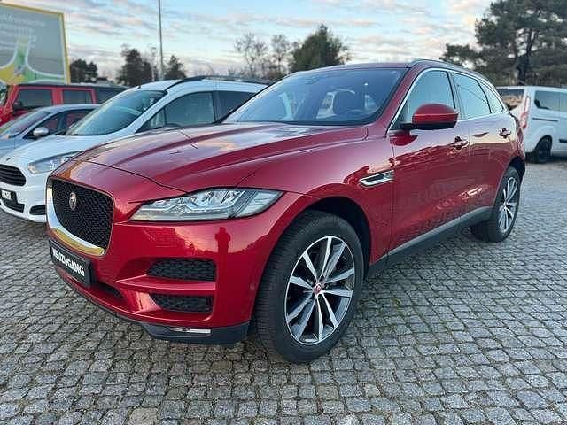 Rot metallic Gebraucht 2017 Jaguar F-Pace Portfolio SUV | 31.140 € - Bild 1/1