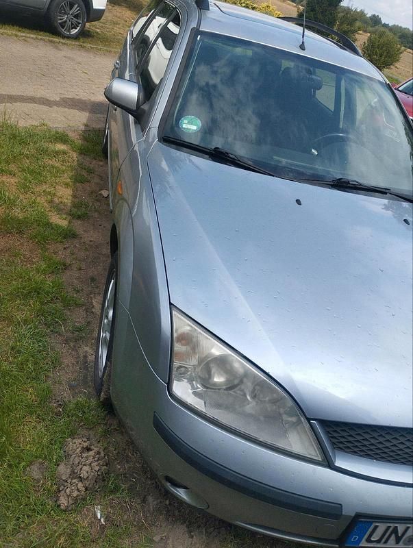 Silber Gebraucht 2003 Ford Mondeo Kombi | 650 € - Bild 1/4